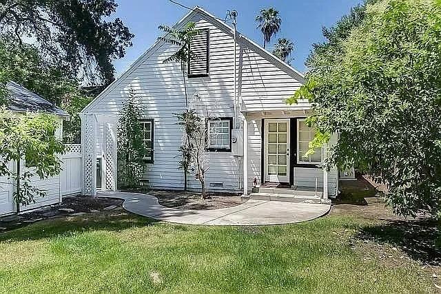 134 Jones St - Photo 3 of 14