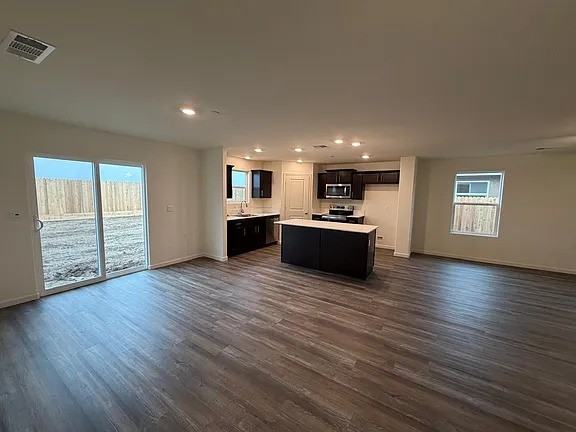 622 Marshall Ln - Photo 3 of 11