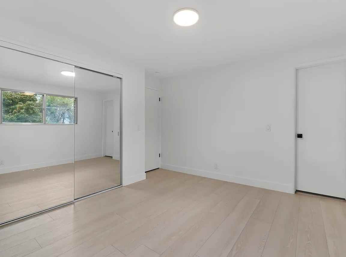 1757 W Gregory Dr - Photo 5 of 19