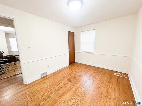 458 Meadowside Rd - Photo 2 of 13