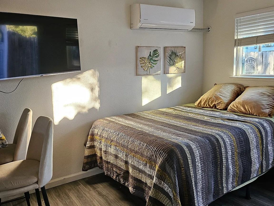 4177 6th Ave - Photo 4 of 5