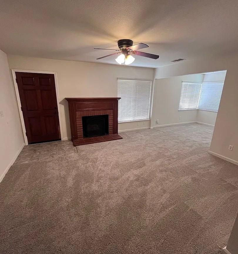 1217 Browning Dr - Photo 3 of 9