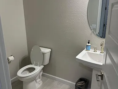 6010 E Quail Ave - Photo 3 of 16