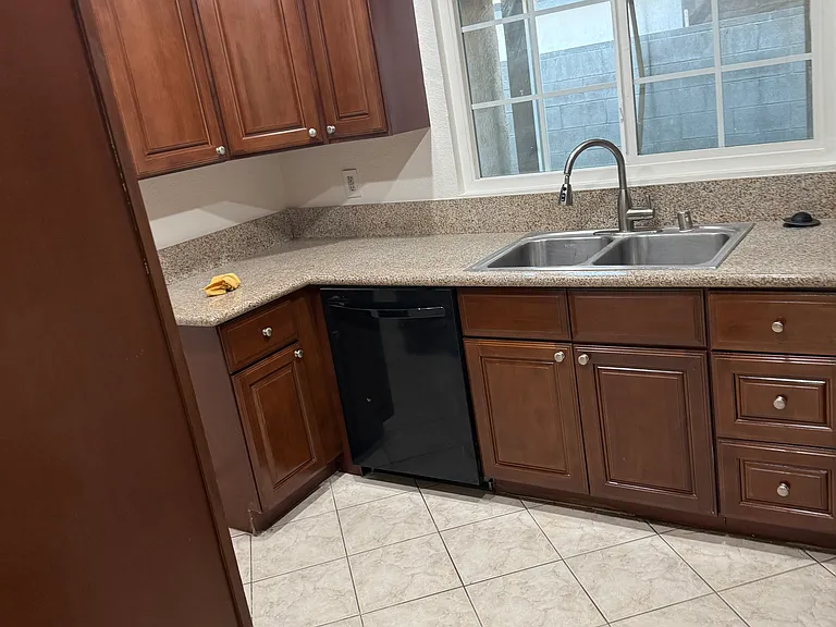 14805 Pine Ave - Photo 5 of 13