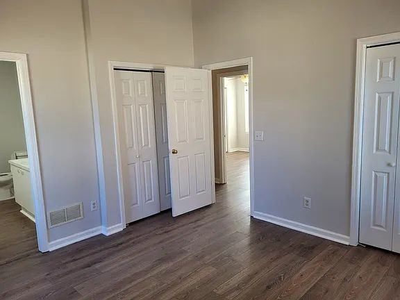 1513 Roberts Dr Se - Photo 2 of 11