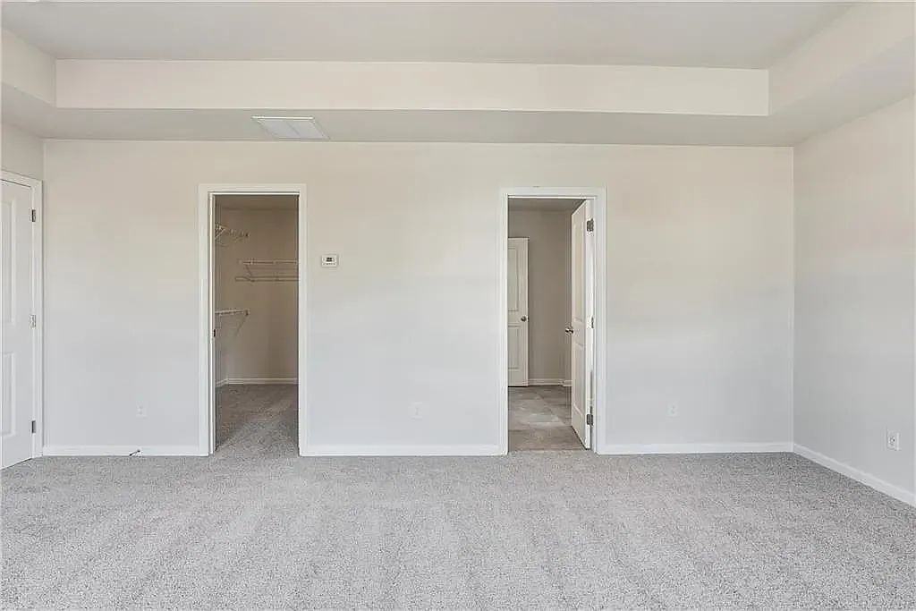 32 Parkwood Dr - Photo 3 of 20