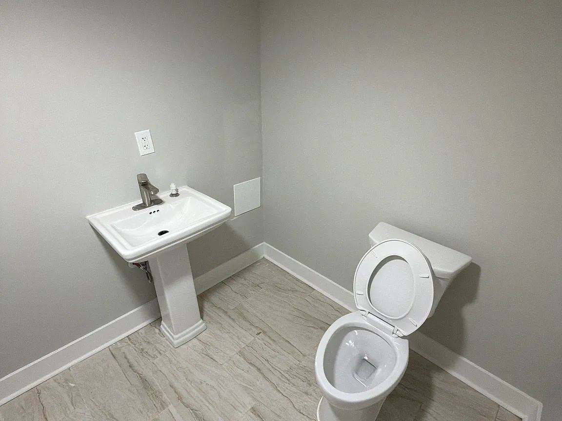 718 Pusey Ave - Photo 3 of 10