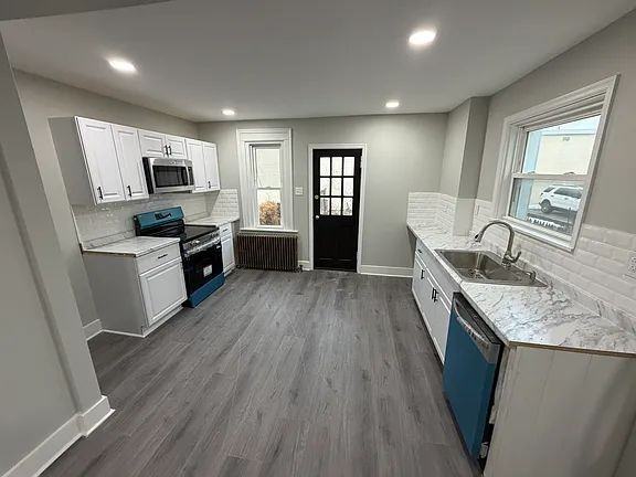 718 Pusey Ave - Photo 4 of 10