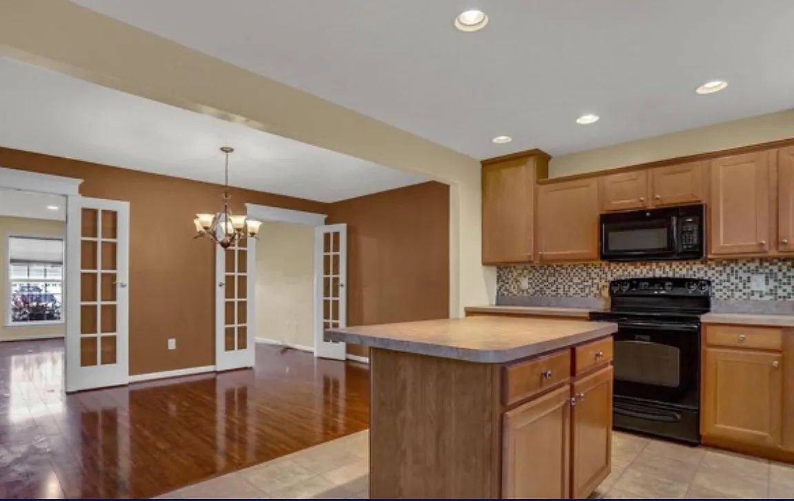 1953 Preserve Ln - Photo 2 of 33