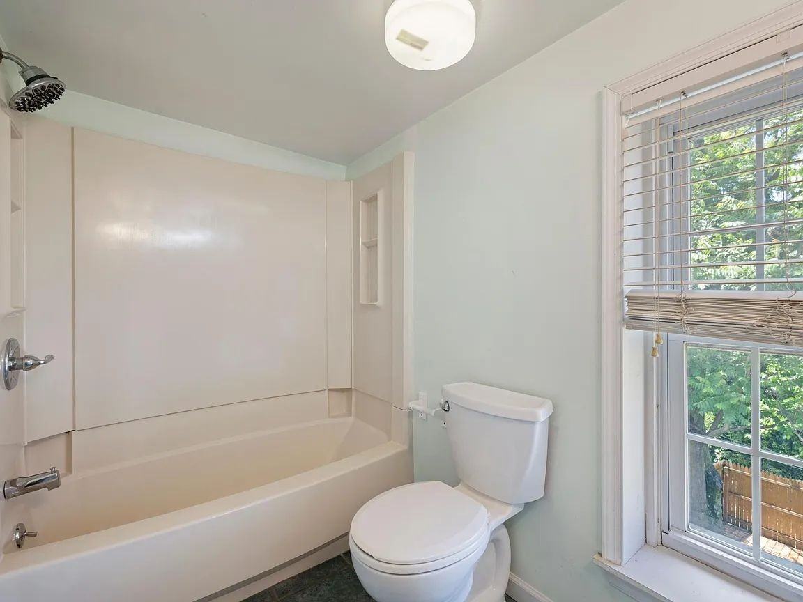 4334 Fleming St - Photo 6 of 17