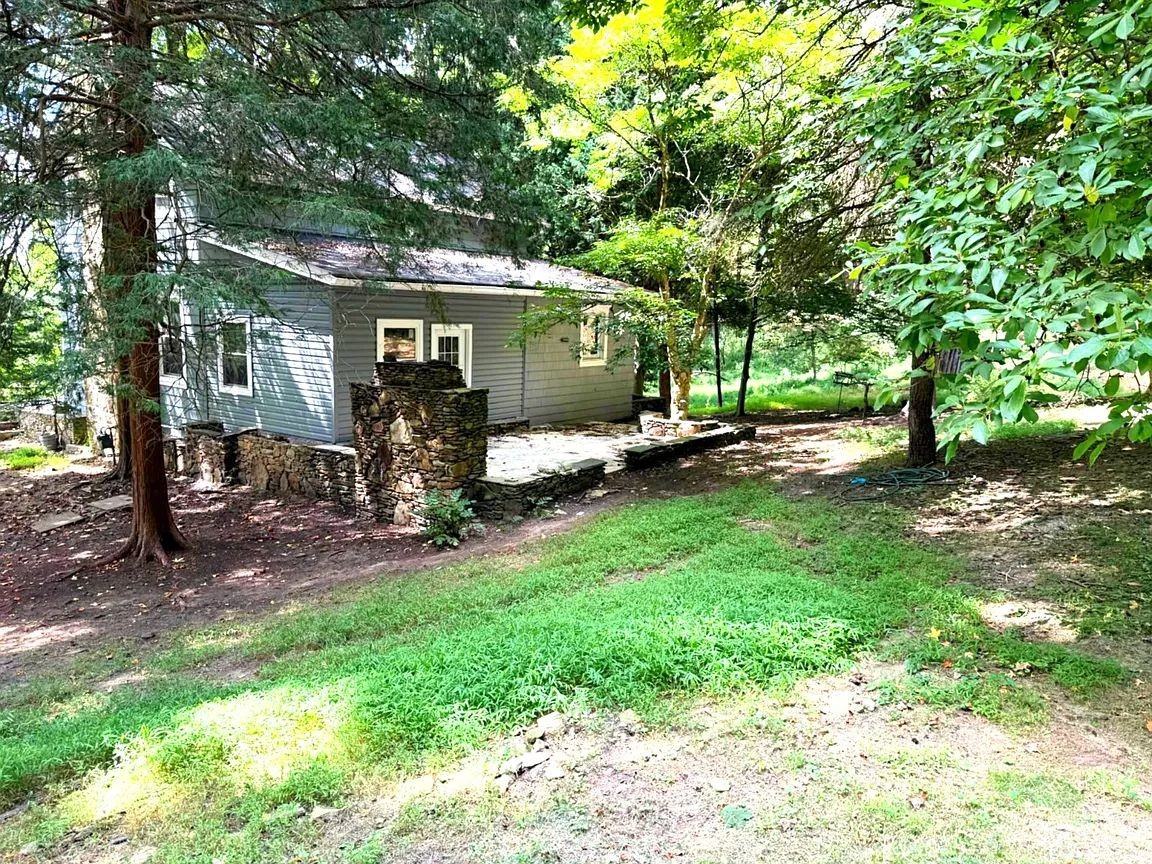 531 Sycamore Rd - Photo 4 of 18