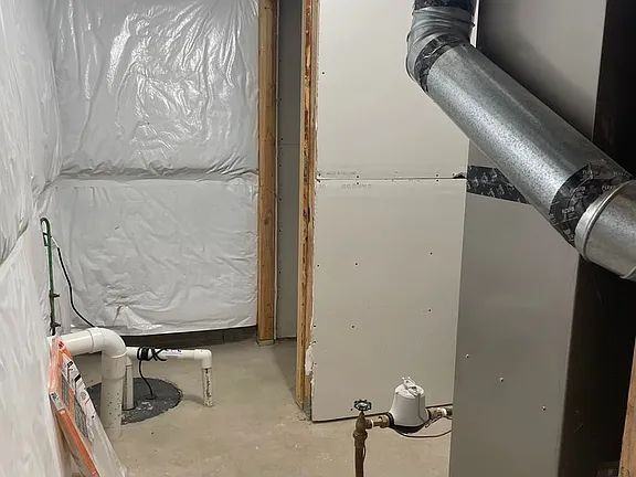 4628 167th St - Photo 4 of 18