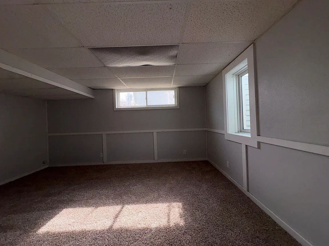 6826 Arbor Ln Ne - Photo 4 of 21