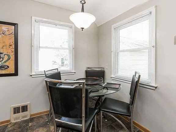 1251 Golfview Dr Ne - Photo 3 of 22