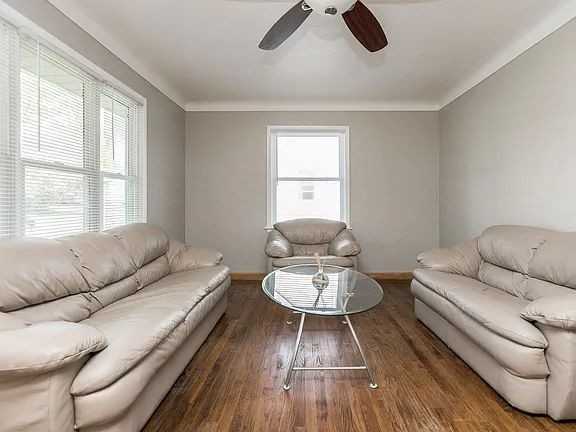 4228 100th St - Photo 4 of 45