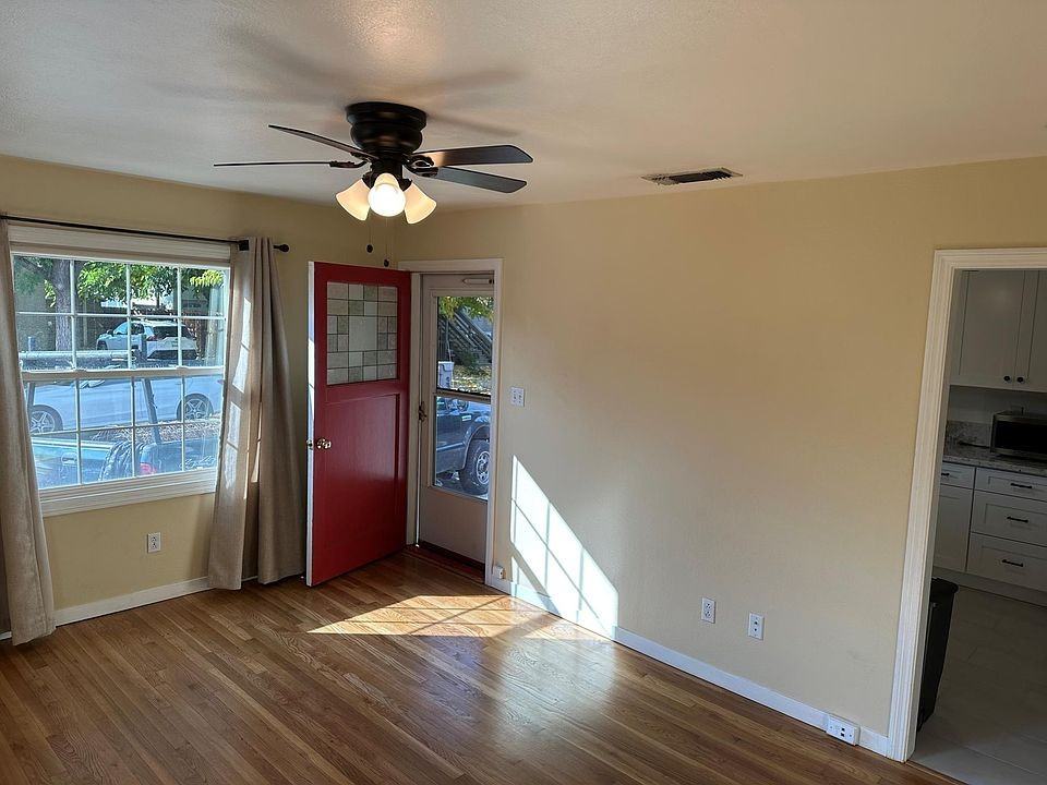 5203 Q St - Photo 5 of 12