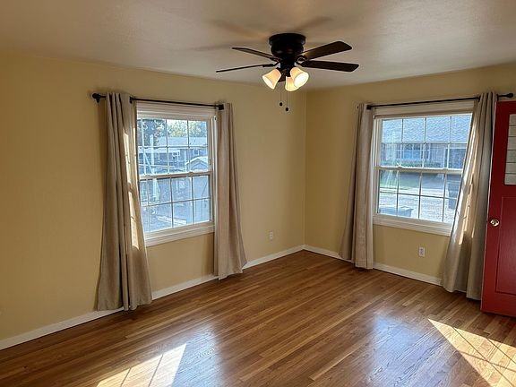 5203 Q St - Photo 6 of 12