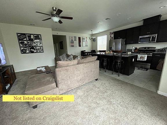 1447 La Sierra St - Photo 2 of 14