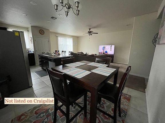 1447 La Sierra St - Photo 3 of 14