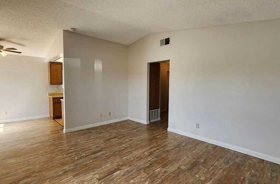 28180 Chula Vista Dr - Photo 7 of 18