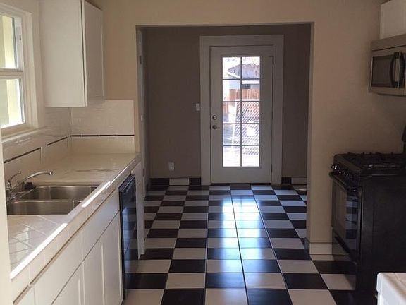 801 N Safford Ave - Photo 7 of 15