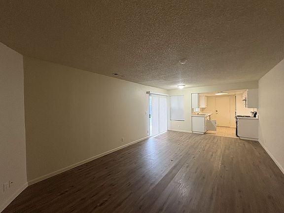 1434 Madison Ct - Photo 2 of 11