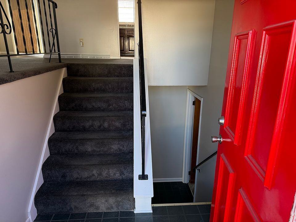 401 Hudson Ave - Photo 7 of 17