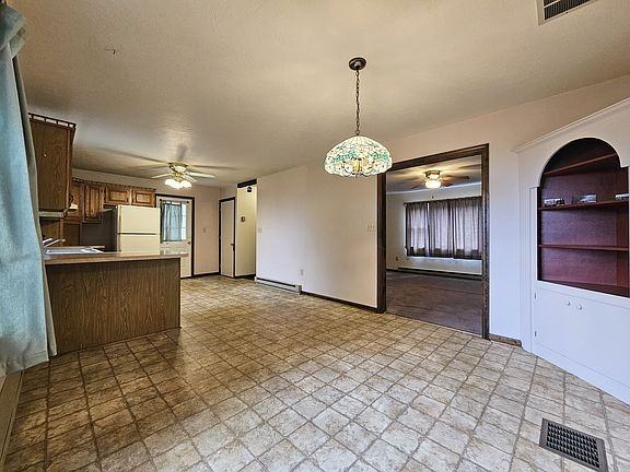 474 N Maple St - Photo 7 of 17