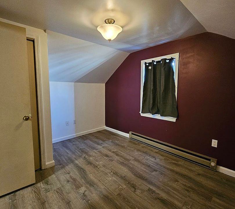 923 Rohrerstown Rd - Photo 7 of 11