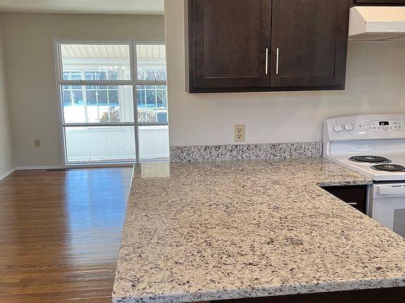 6029 William Dr - Photo 2 of 13