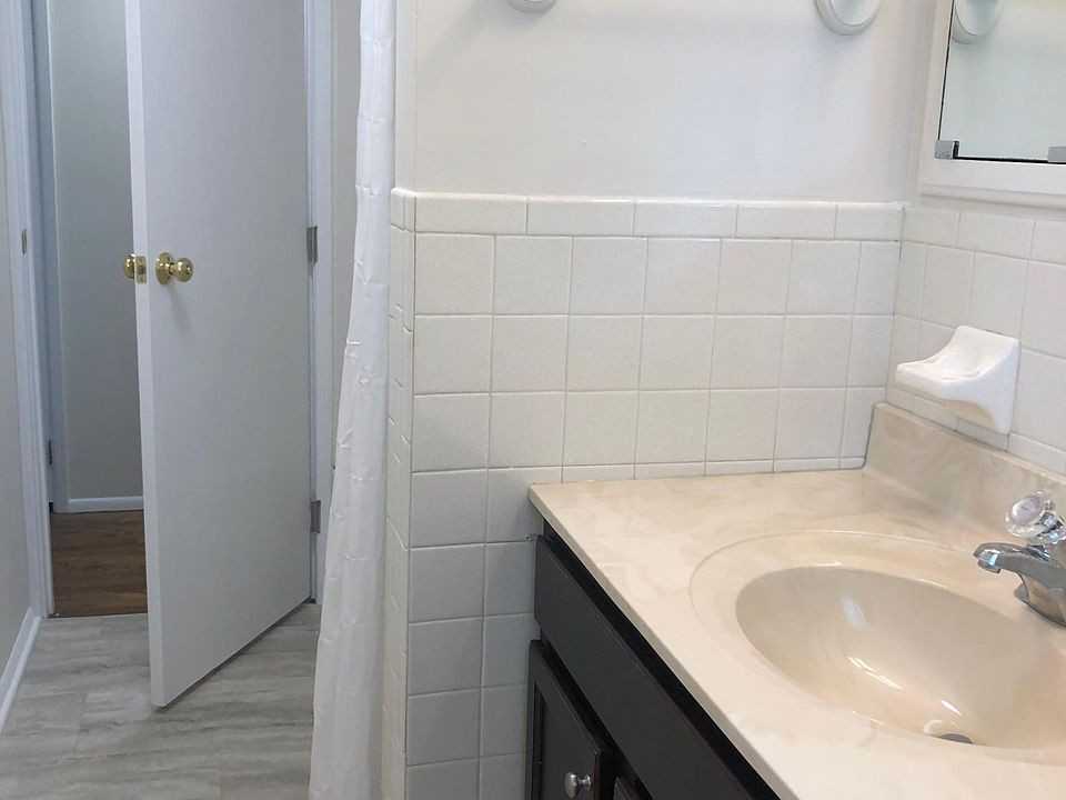 6029 William Dr - Photo 6 of 13