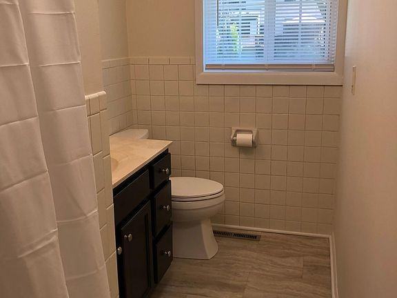 6029 William Dr - Photo 7 of 13