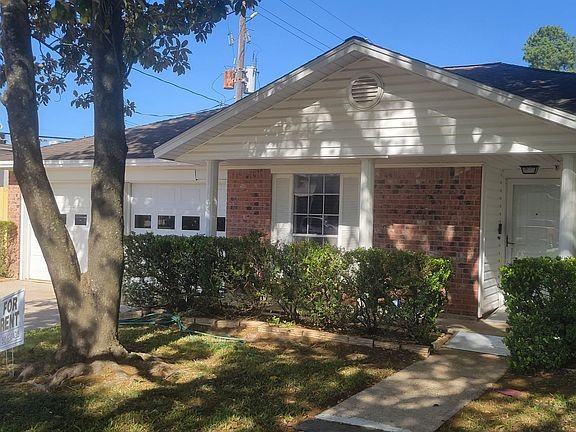 21906 Meadowhill Dr - Photo 2 of 8