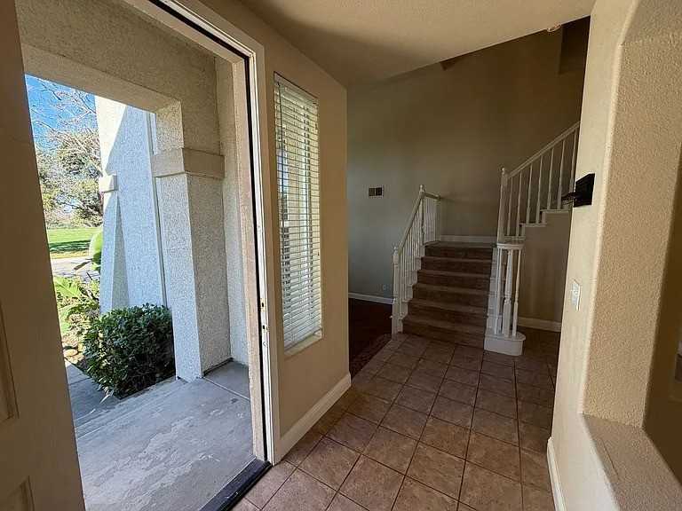 2300 Bastona Dr - Photo 3 of 11