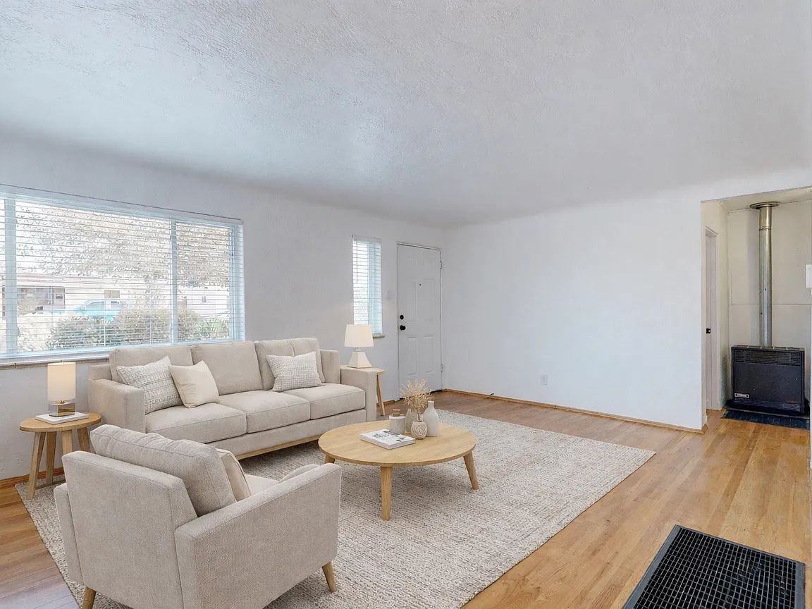 915 Manzano St Ne - Photo 4 of 21