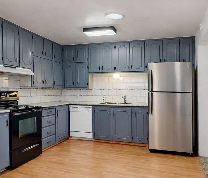 915 Manzano St Ne - Photo 7 of 21