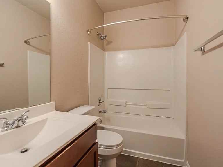 2510 Pearl Ct - Photo 6 of 10