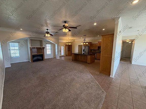 424 Adkins Ct - Photo 3 of 21