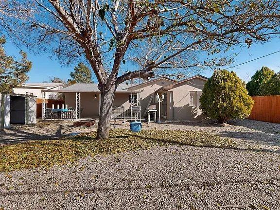 1819 Luthy Dr Ne - Photo 2 of 15