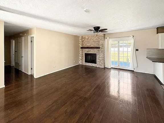 200 W Rojo Dr - Photo 3 of 13