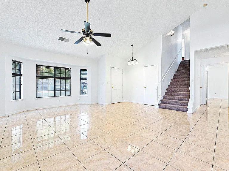 1475 Fir Ave - Photo 3 of 17