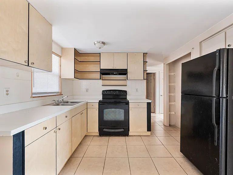 4719 Blossom Dr - Photo 3 of 13