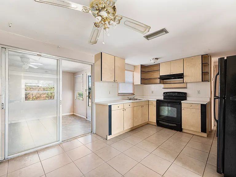 4719 Blossom Dr - Photo 6 of 13