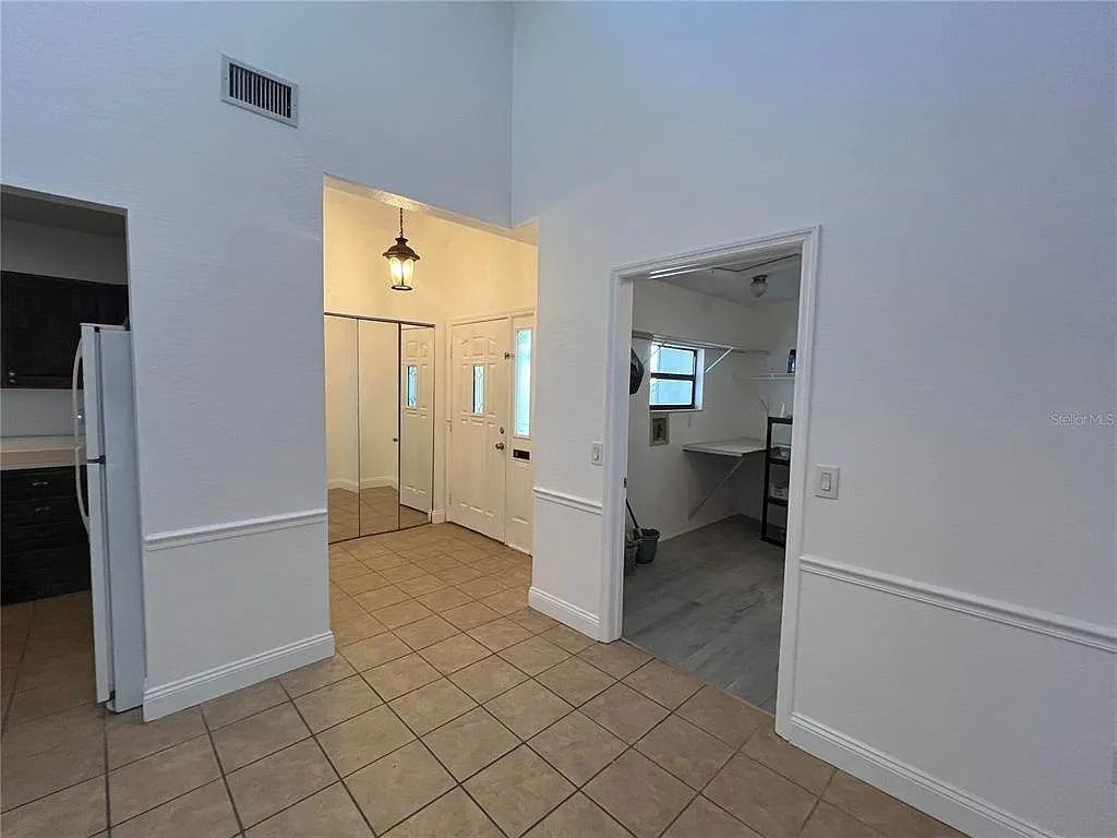 2615 Myrtle Ave - Photo 5 of 16