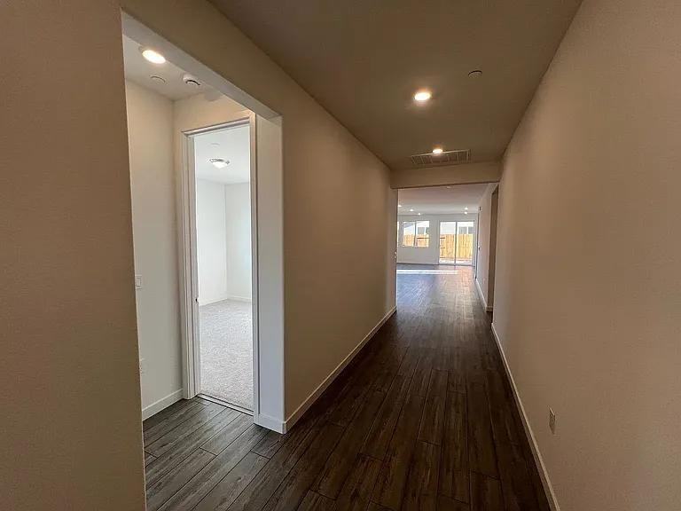 3309 Mesa Oak St - Photo 4 of 34