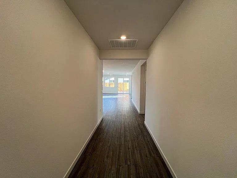 3309 Mesa Oak St - Photo 7 of 34