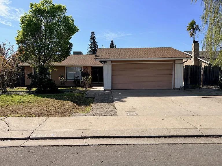 3208 Smokehouse Ave - Photo 2 of 25