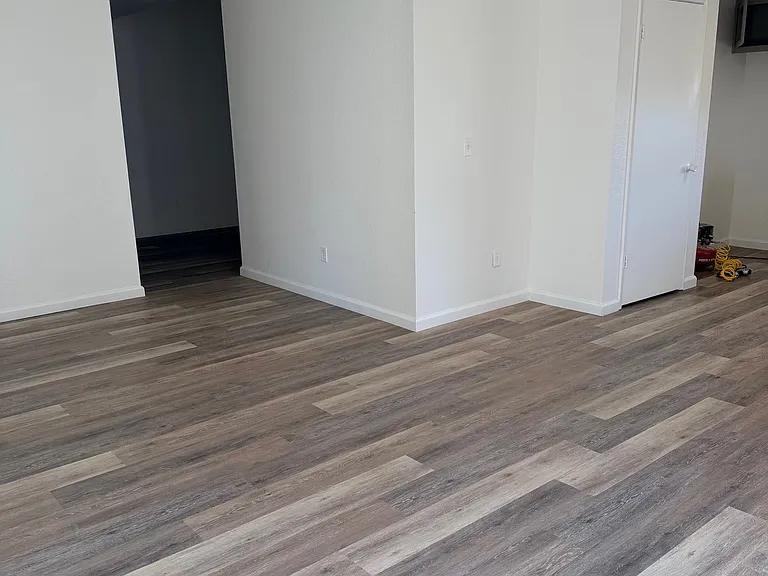 3208 Smokehouse Ave - Photo 5 of 25