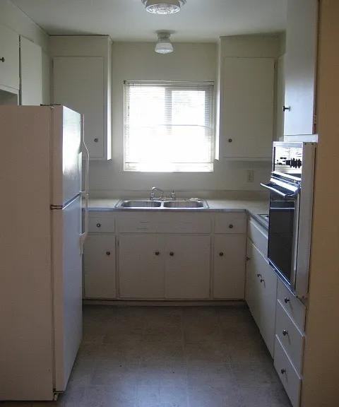 1808 Pole Line Rd - Photo 3 of 5