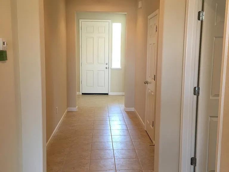 547 Glendon Ct - Photo 2 of 19